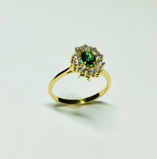 anillo de oro y diamantes